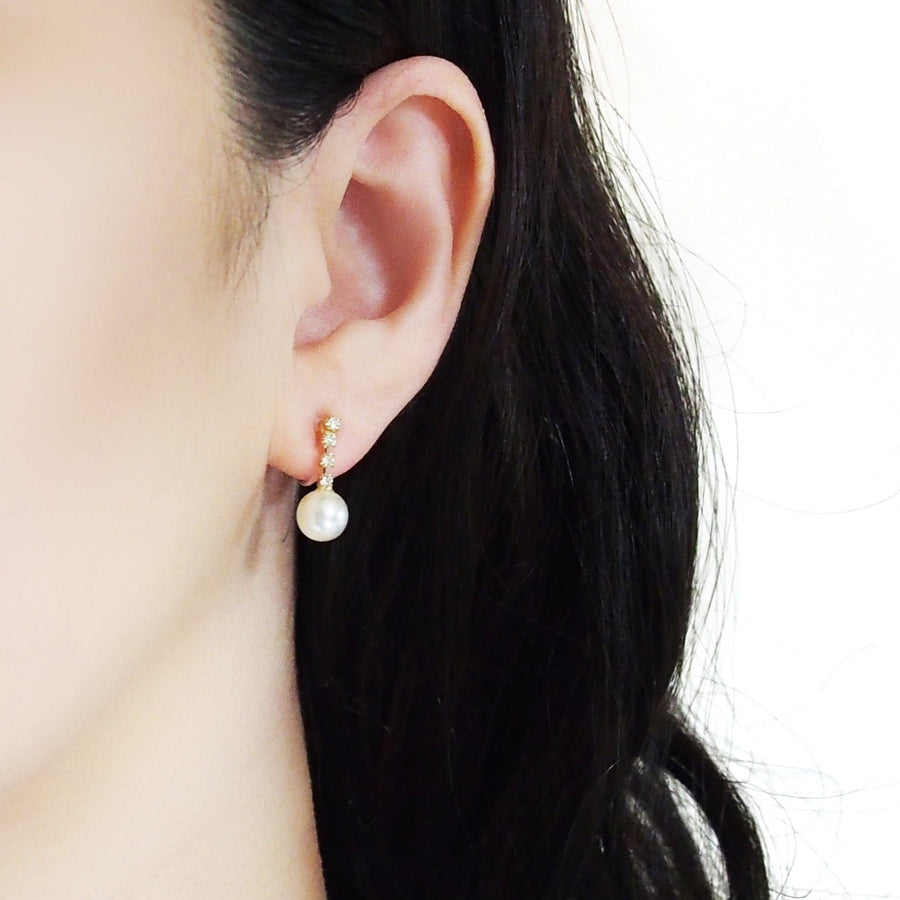 Dangle White Pearl & Crystal Invisible Clip On Earrings (Gold tone) - Miyabi Grace