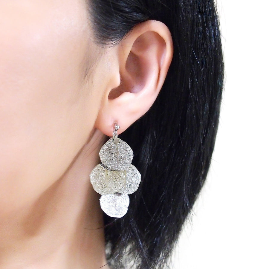 Dangle silver four leaf filigree invisible clip on earrings - miyabigracejewelry.com