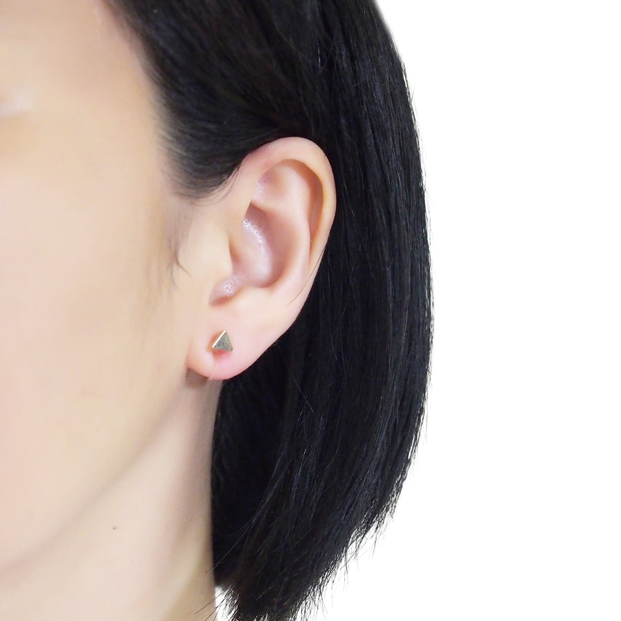 Minimalist Gold Triangle Invisible Clip On Stud Earrings - miyabigracejewelry.com