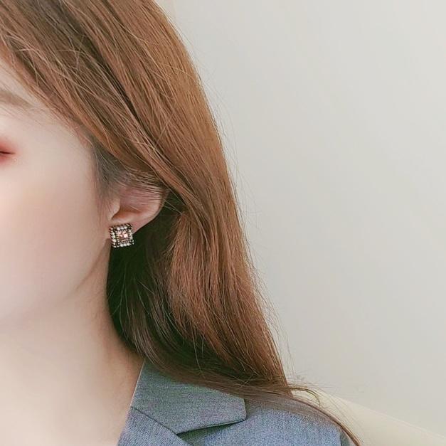 Square Pink Crystal Rhinestone Vinage Style Pearl Invisible Clip On Earrings