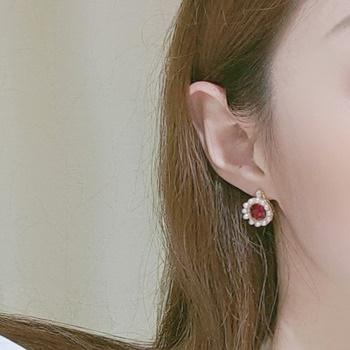 White Pearl Red Crystal Rhinestone Round Invisible Clip On Earrings