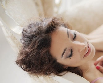 How is it possible to wear ear jackets without piercing?