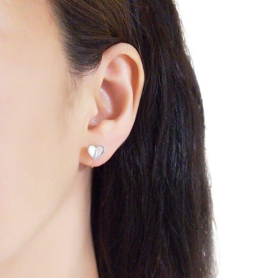Mother Of Pearl Heart Invisible Clip On Stud Earrings (Silver tone) - Miyabi Grace