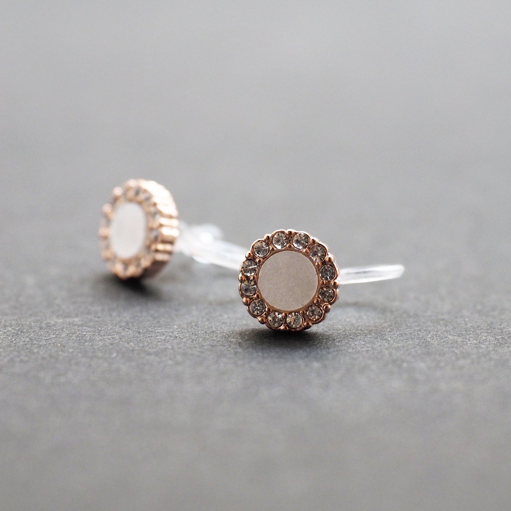Rose Gold Round Swarovski Crystal Rhinestone Pave Invisible Clip On Stud Earrings ( White ) - Miyabi Grace