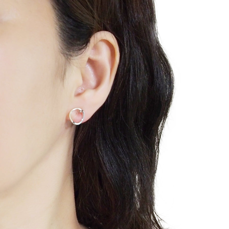 Curved Circle Hoop Invisible clip on stud earrings ( Silver tone ) - Miyabi Grace