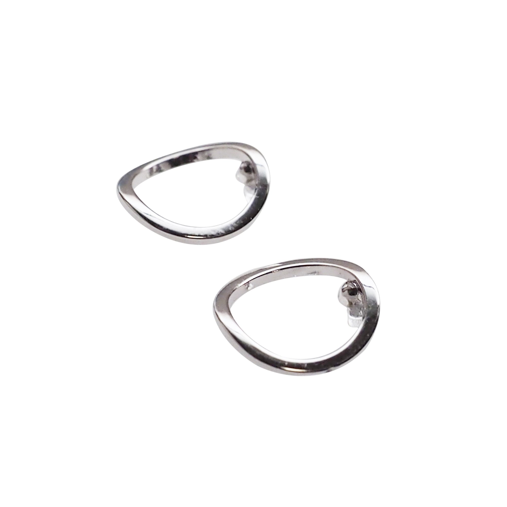 Curved Circle Hoop Invisible clip on stud earrings ( Silver tone ) - Miyabi Grace
