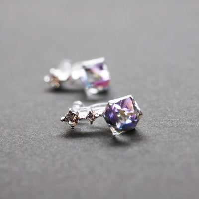 Swarovski Crystal Rhinestone Cube Invisible Clip On Stud Earrings ( Light Purple ) - Miyabi Grace