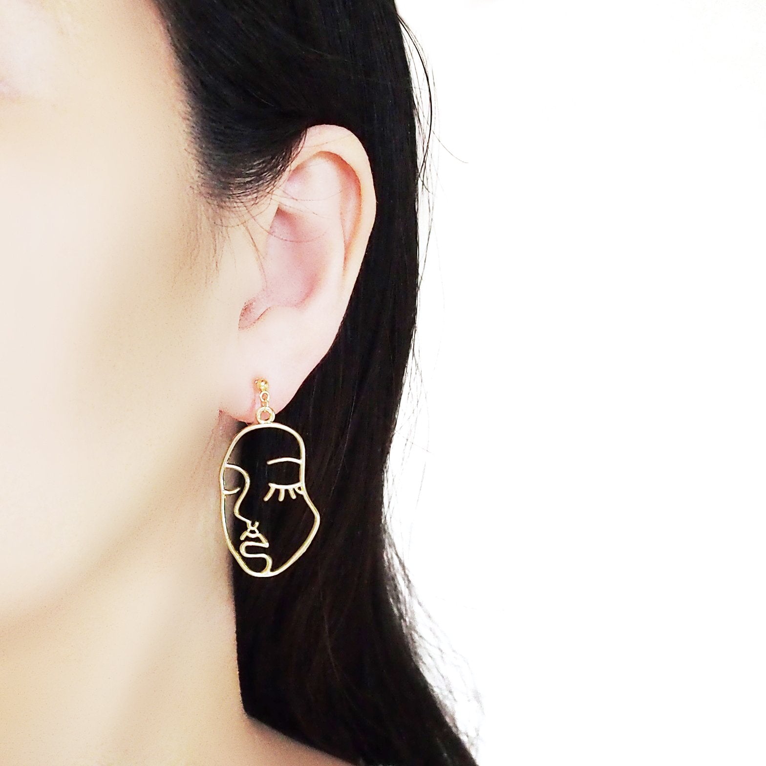 Gold Picasso Face Closed Eyes Invisible Clip On Earrings - Miyabi Grace