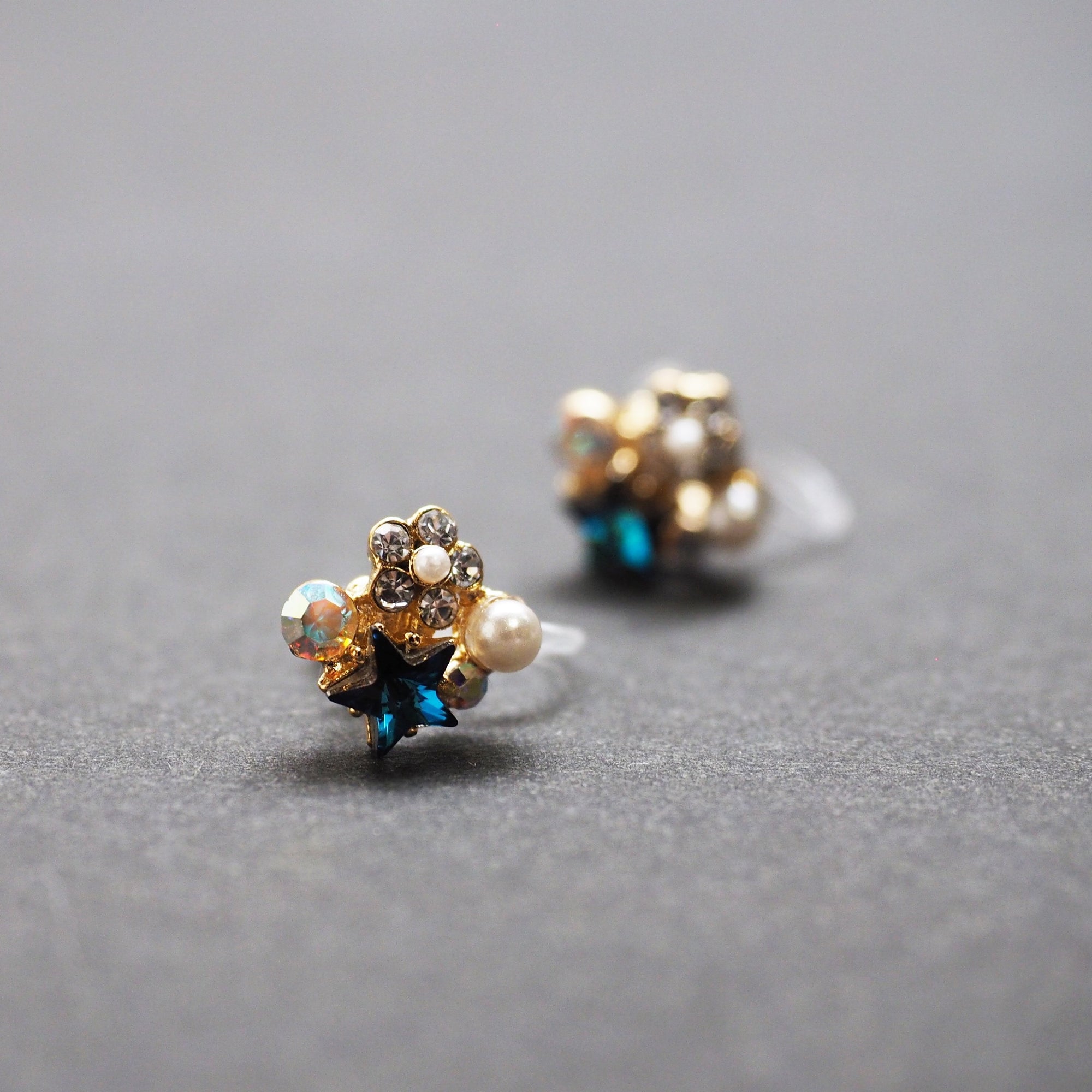 Star Swarovski Crystal Rhinestone & White Pearl Invisible Clip on Stud Earrings ( Bermuda Blue ) - Miyabi Grace