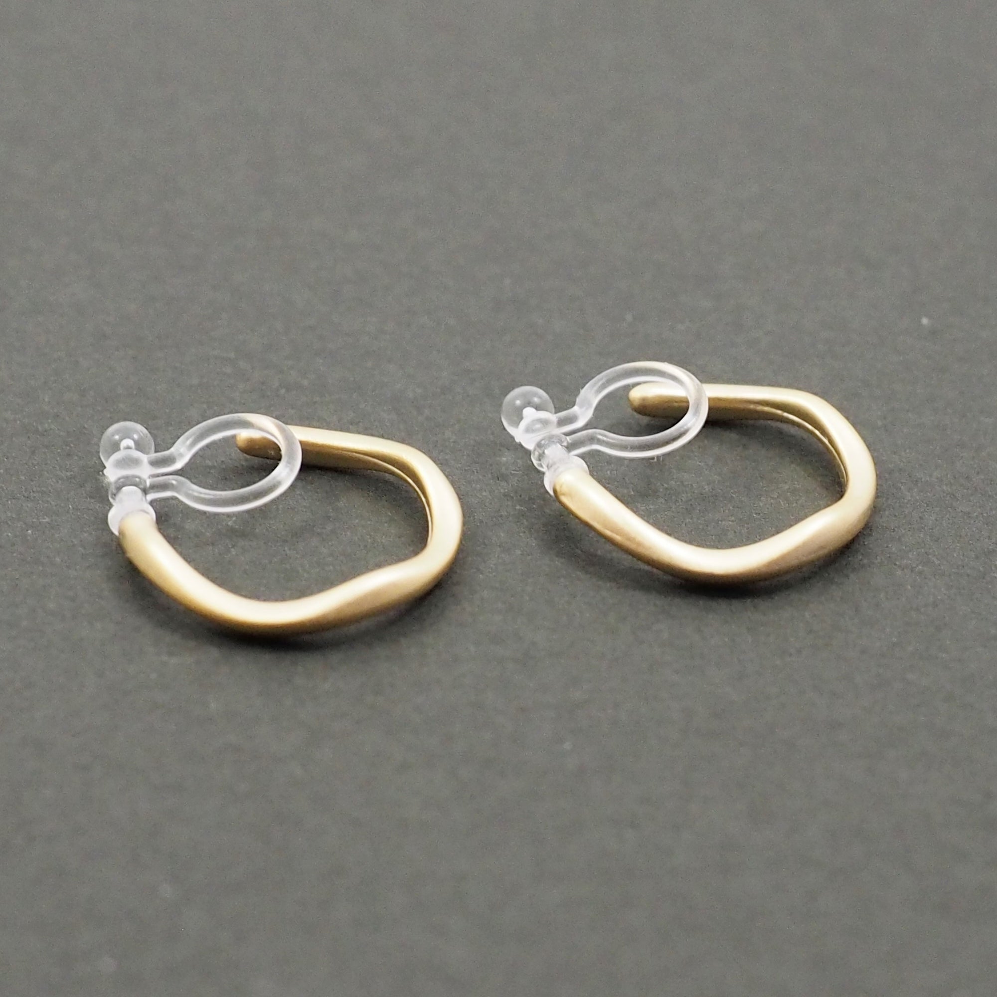 Gold Waved Invisible Clip On Hoop Earrings - Miyabi Grace