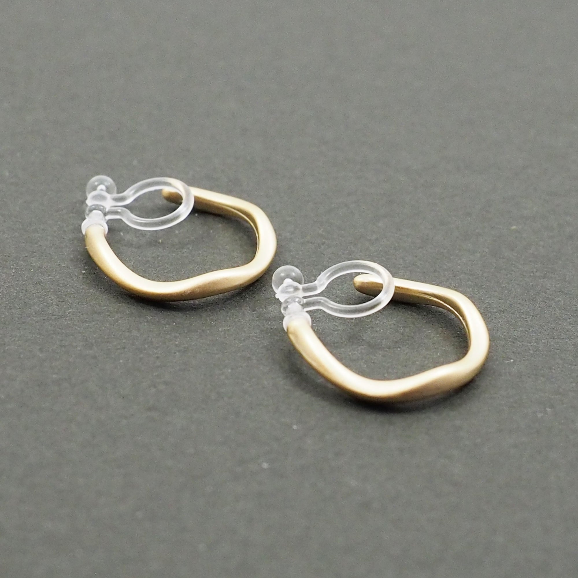 Gold Waved Invisible Clip On Hoop Earrings - Miyabi Grace
