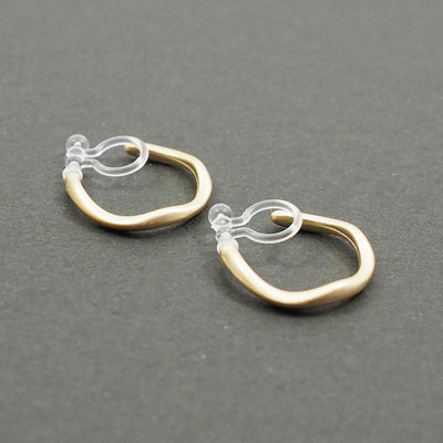 Gold Waved Invisible Clip On Hoop Earrings - Miyabi Grace