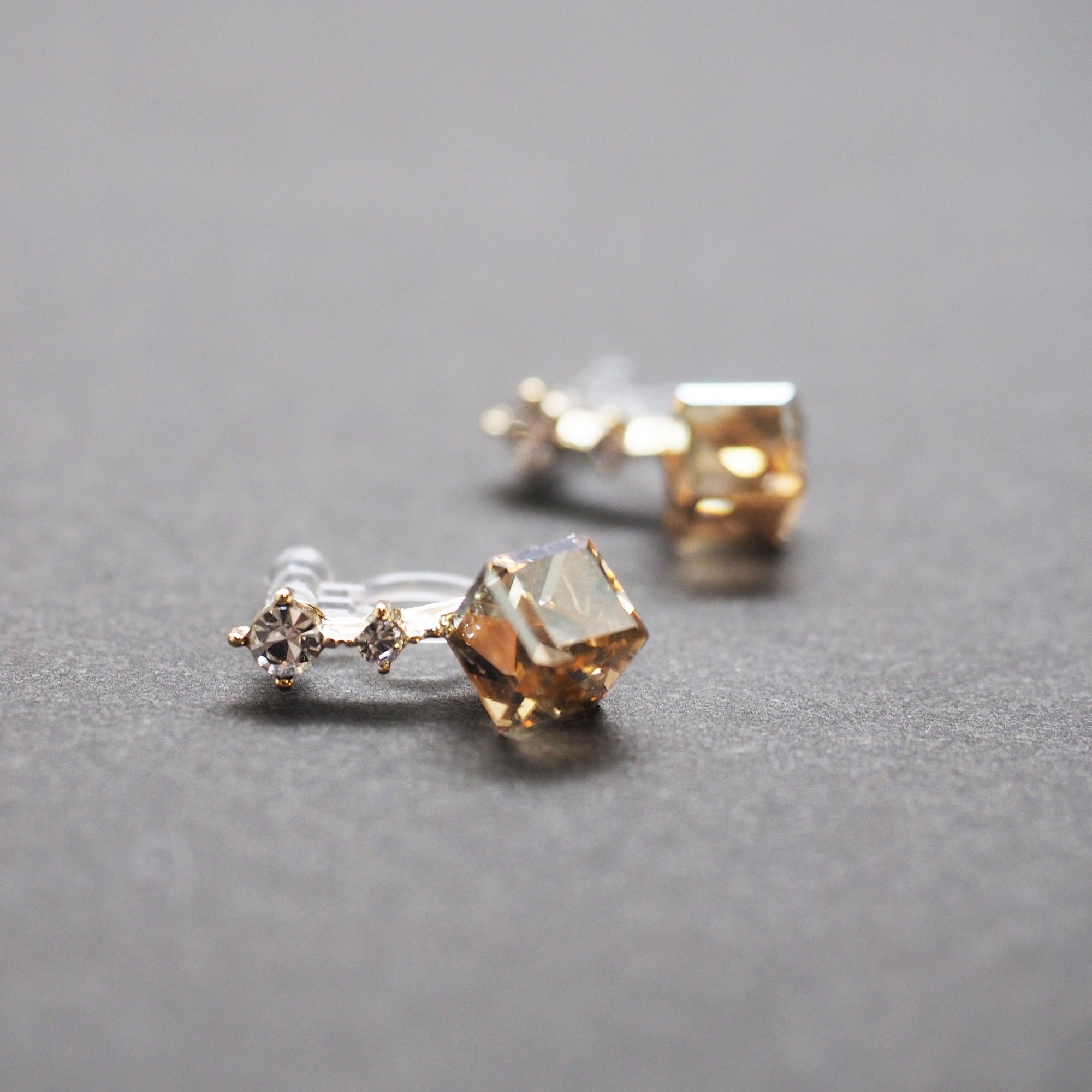 Swarovski Crystal Rhinestone Cube Invisible Clip On Stud Earrings ( Light Orange ) - Miyabi Grace