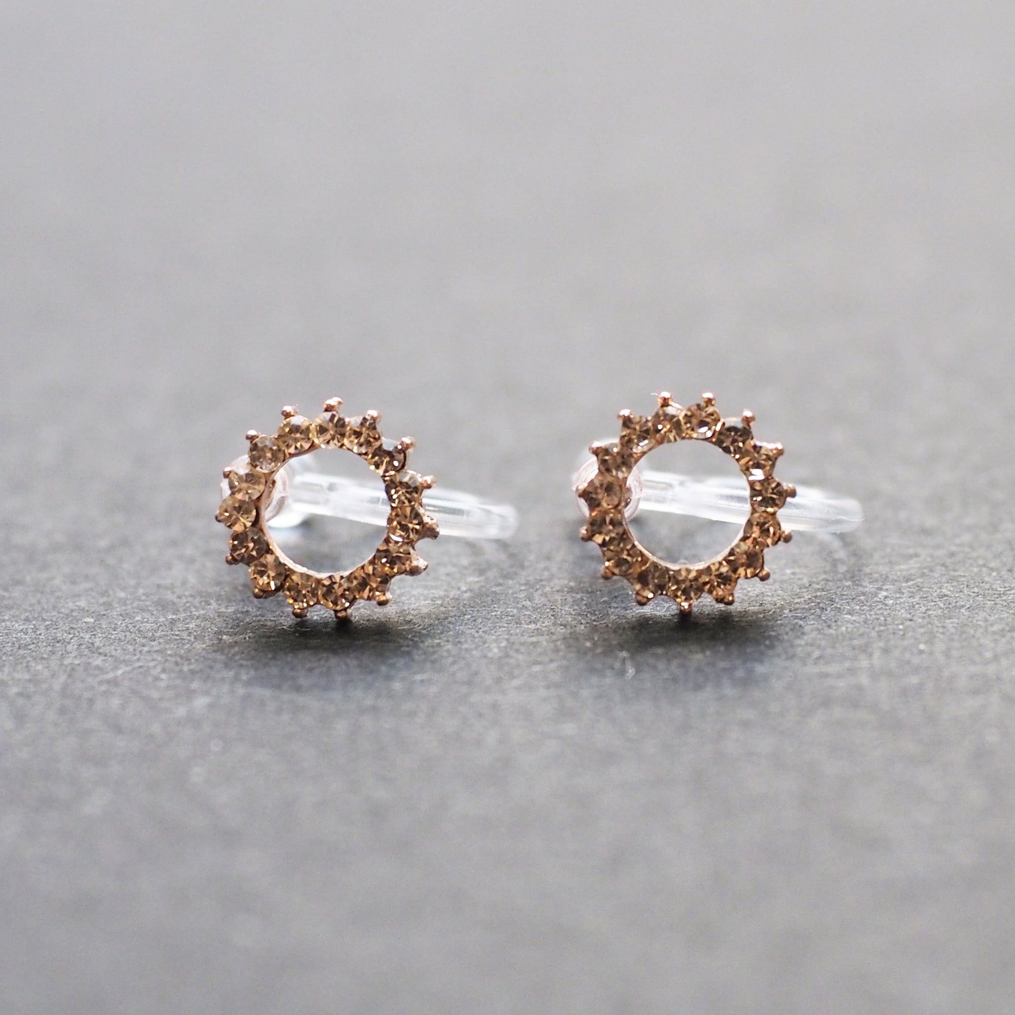 Circle Rhinestone Crystal Invisible Clip On Stud Earrings ( Rose gold tone ) - Miyabi Grace