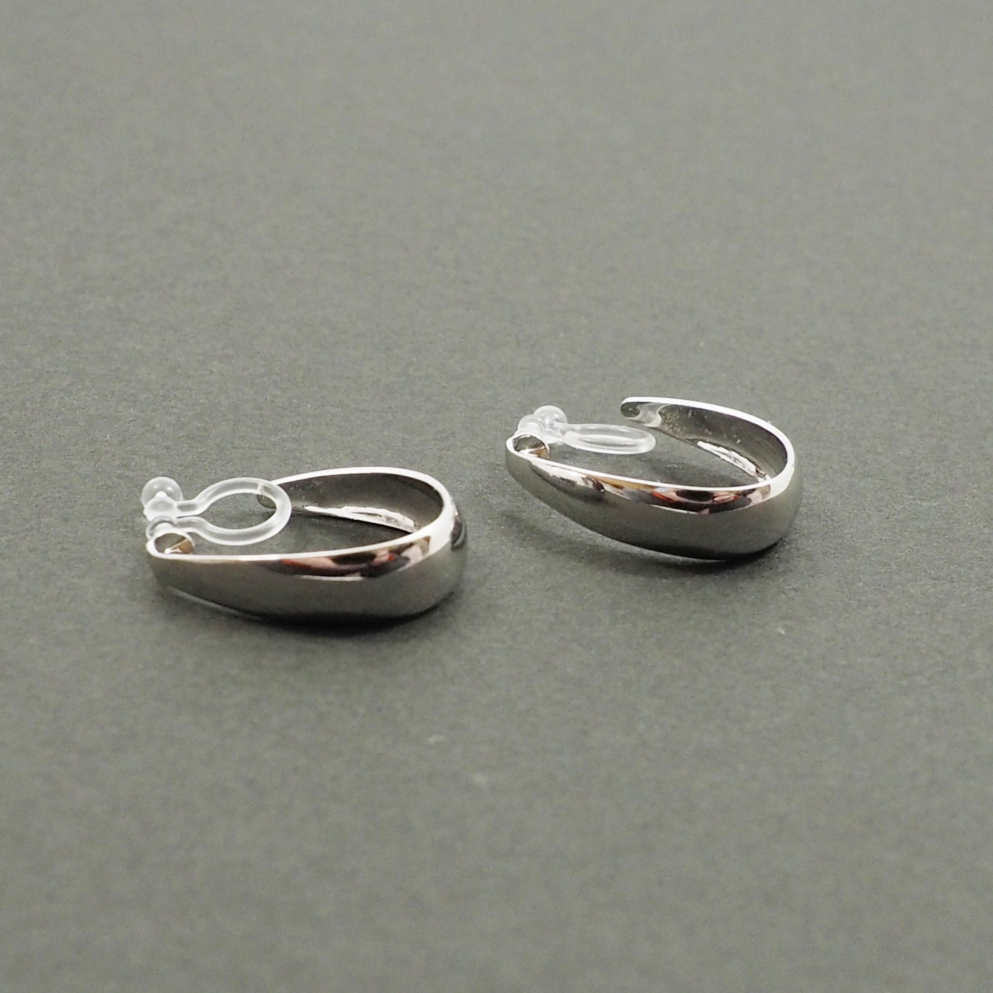 Silver Oval Invisible Clip On Hoop Earrings - Miyabi Grace