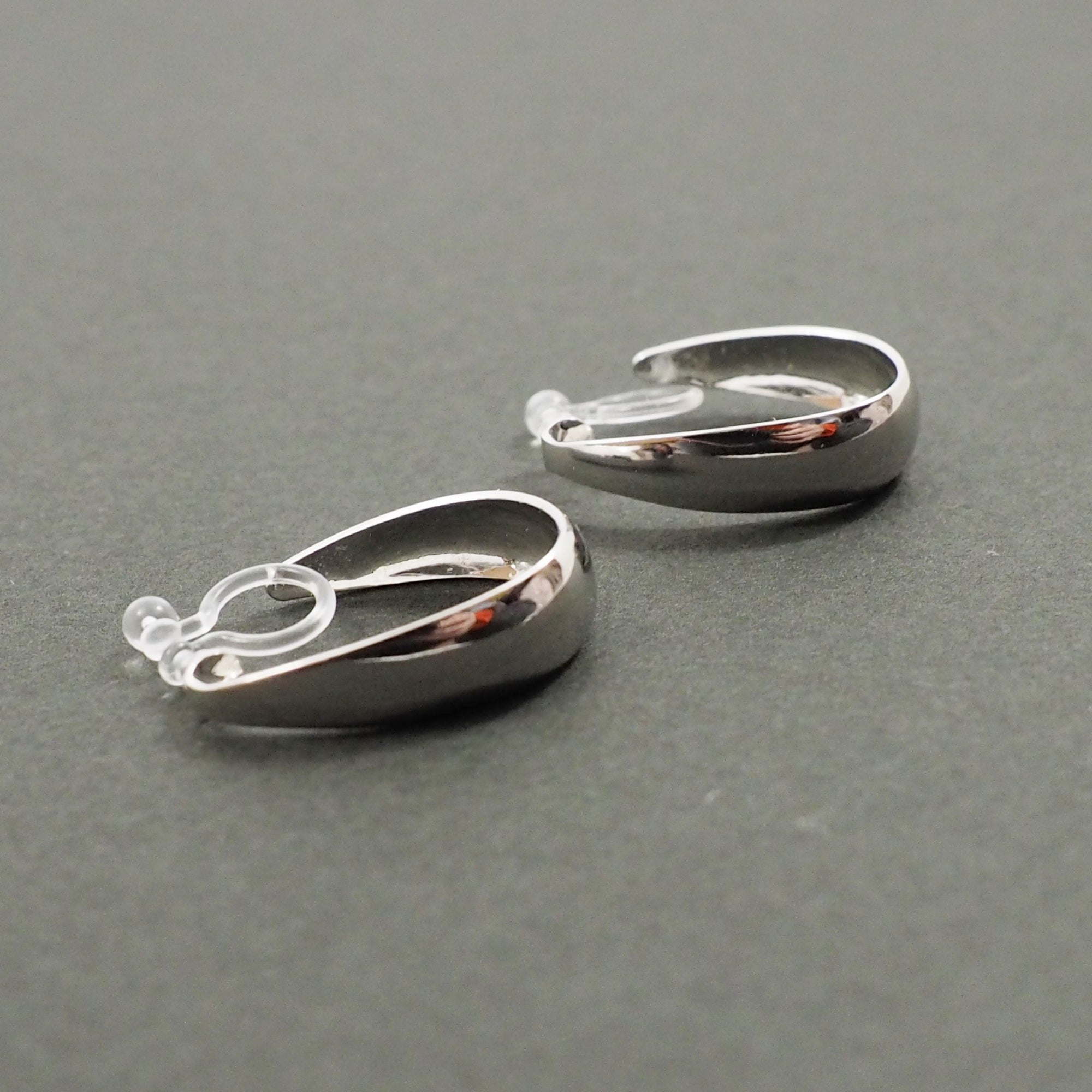 Silver Oval Invisible Clip On Hoop Earrings - Miyabi Grace