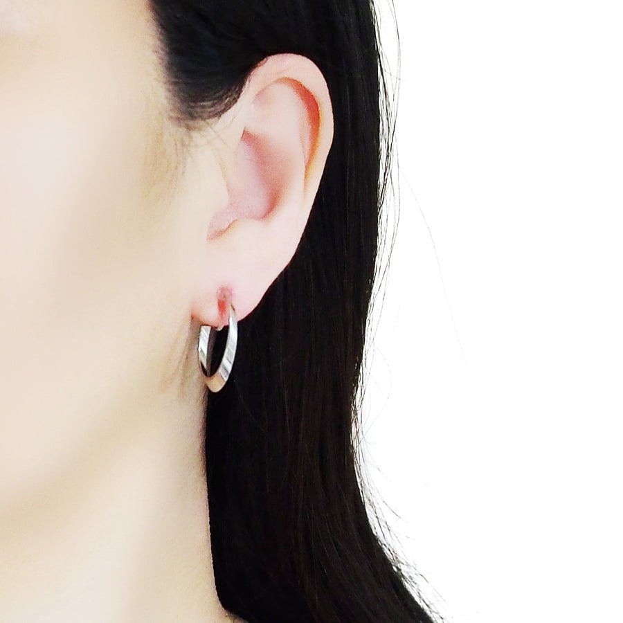 Silver Twisted Oval Invisible Clip On Hoop Earrings - Miyabi Grace