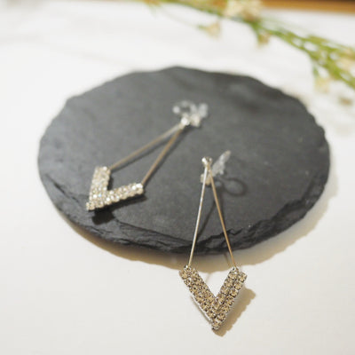 Dangle Silver Arrow Shaped Rihnestone Crystal Invisible Clip On Earrings