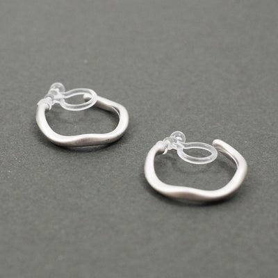 Silver Waved Invisible Clip On Hoop Earrings - Miyabi Grace