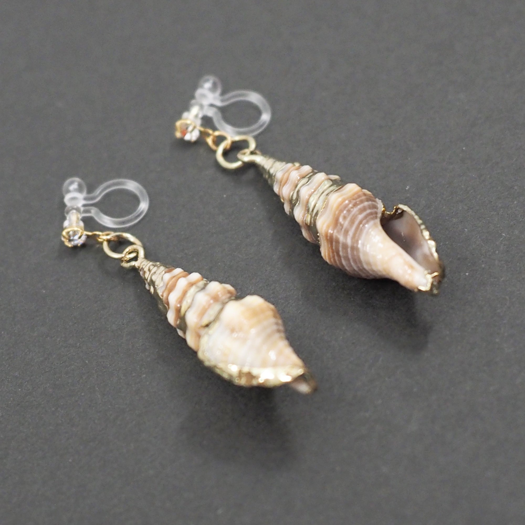 Brown Shell Invisible Clip On Earrings - Miyabi Grace