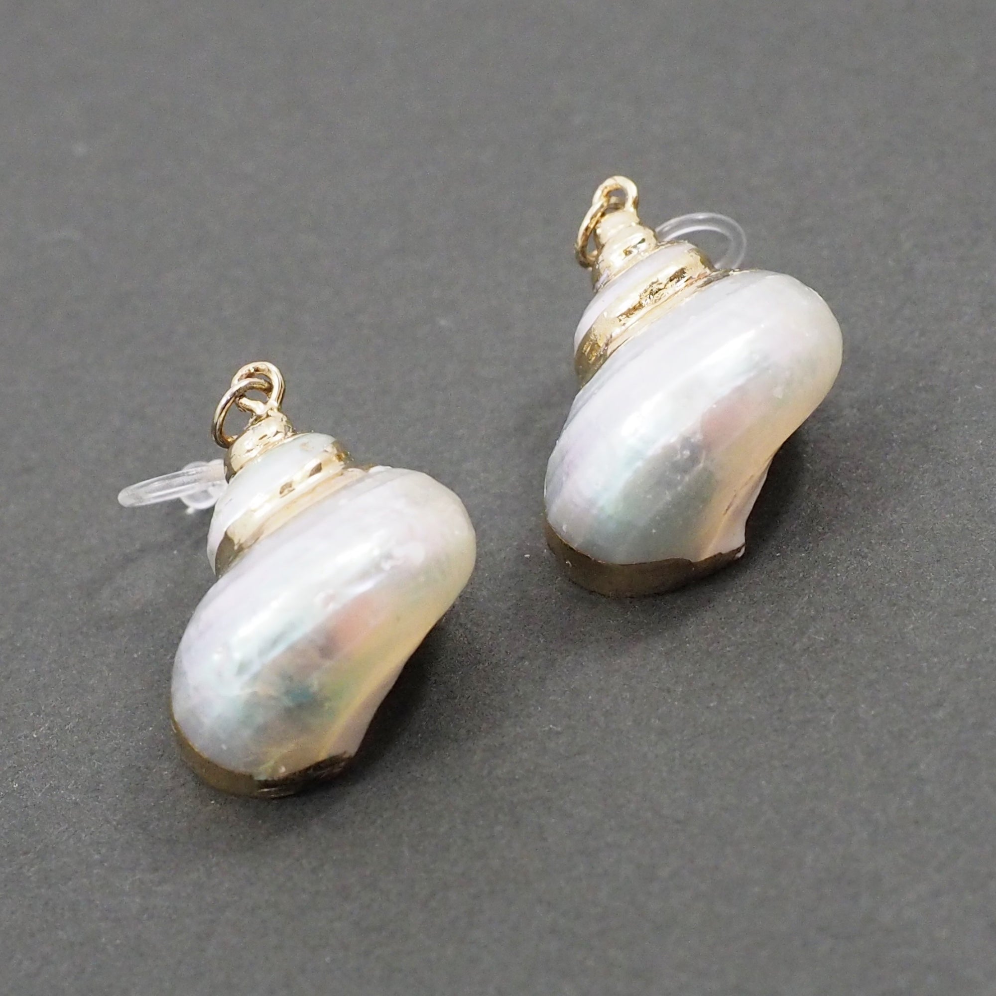 White Shell Invisible Clip On Earrings - Miyabi Grace