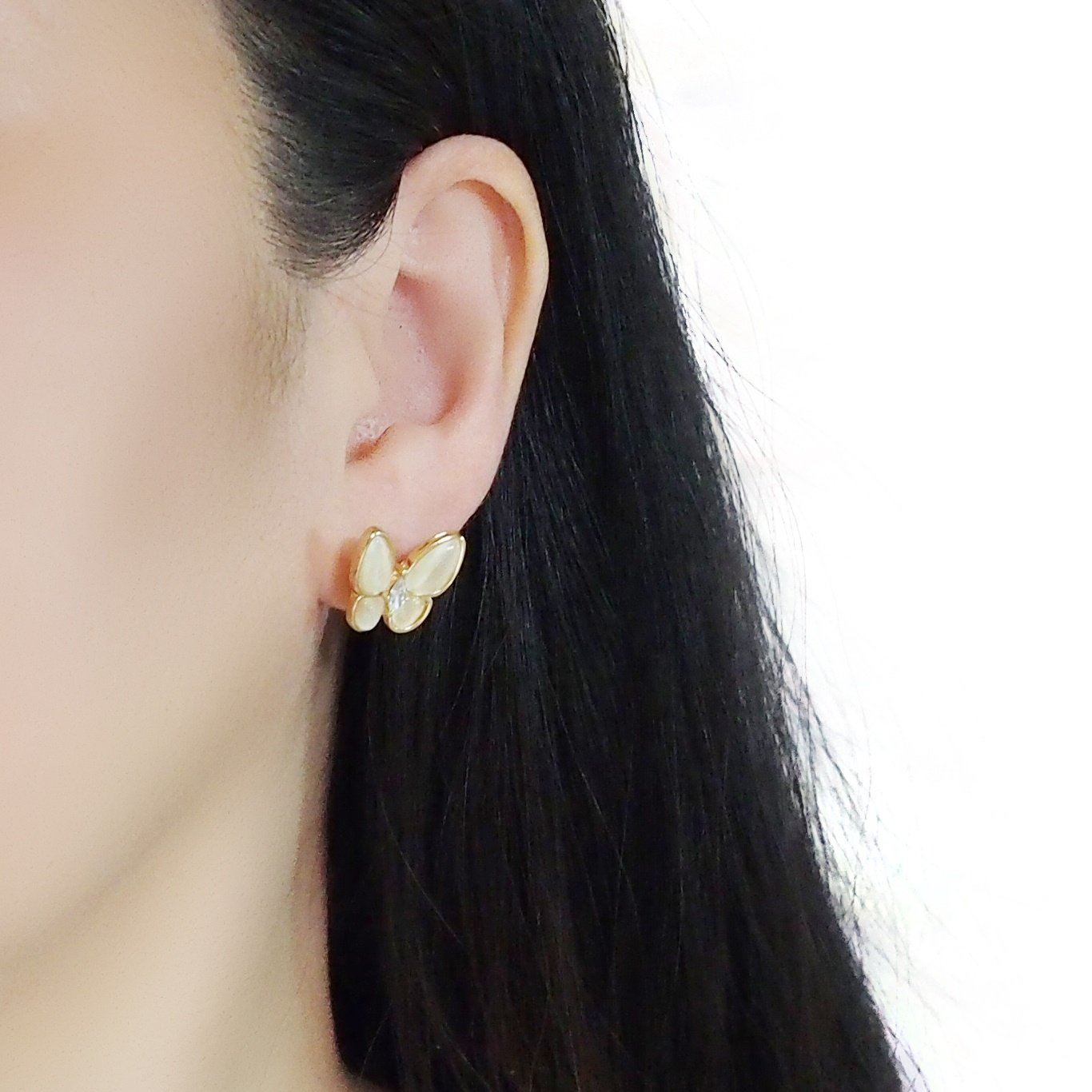 Amber Look Butterfly Invisible Clip On Earrings