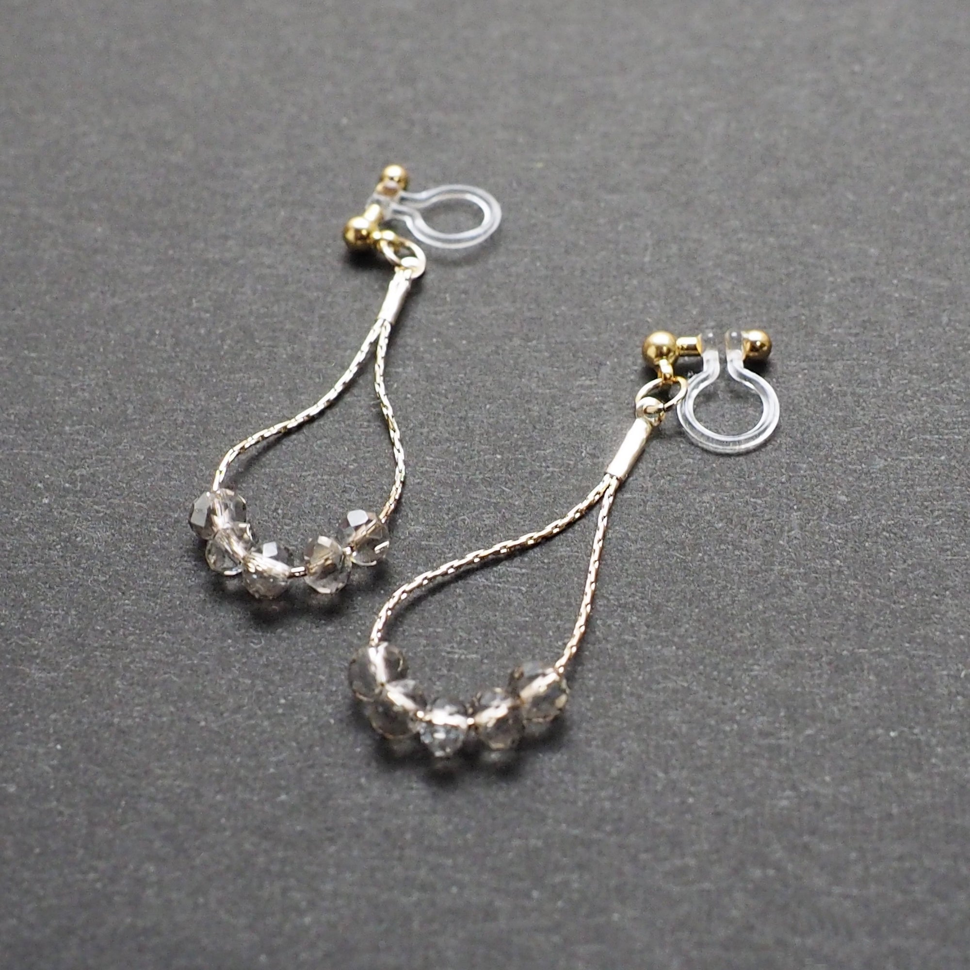 Dangle gray crystal & gold teardrop chain hoop invisible clip on earrings - Miyabi Grace