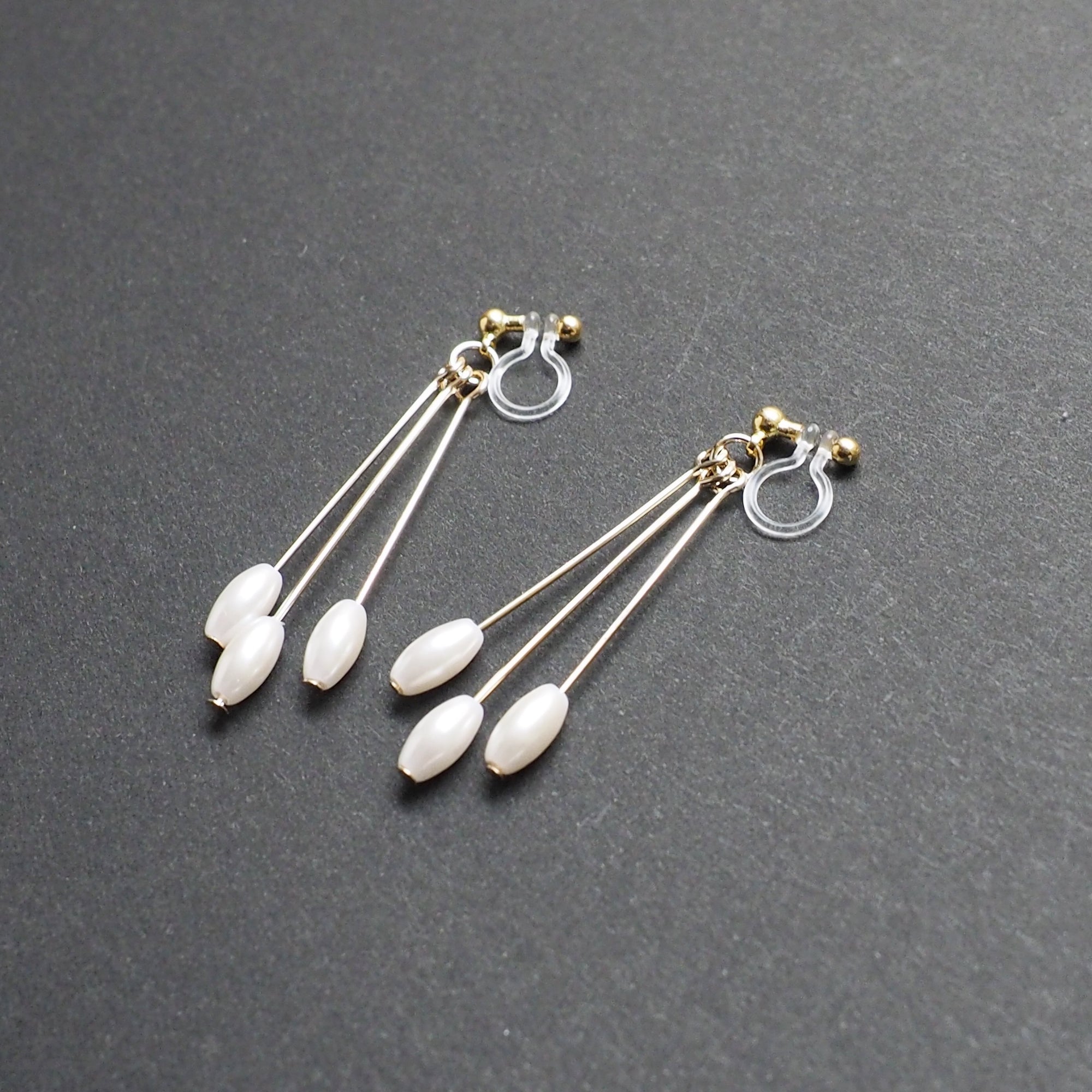 Dangle white pearls & gold sticks invisible clip on earrings - Miyabi Grace