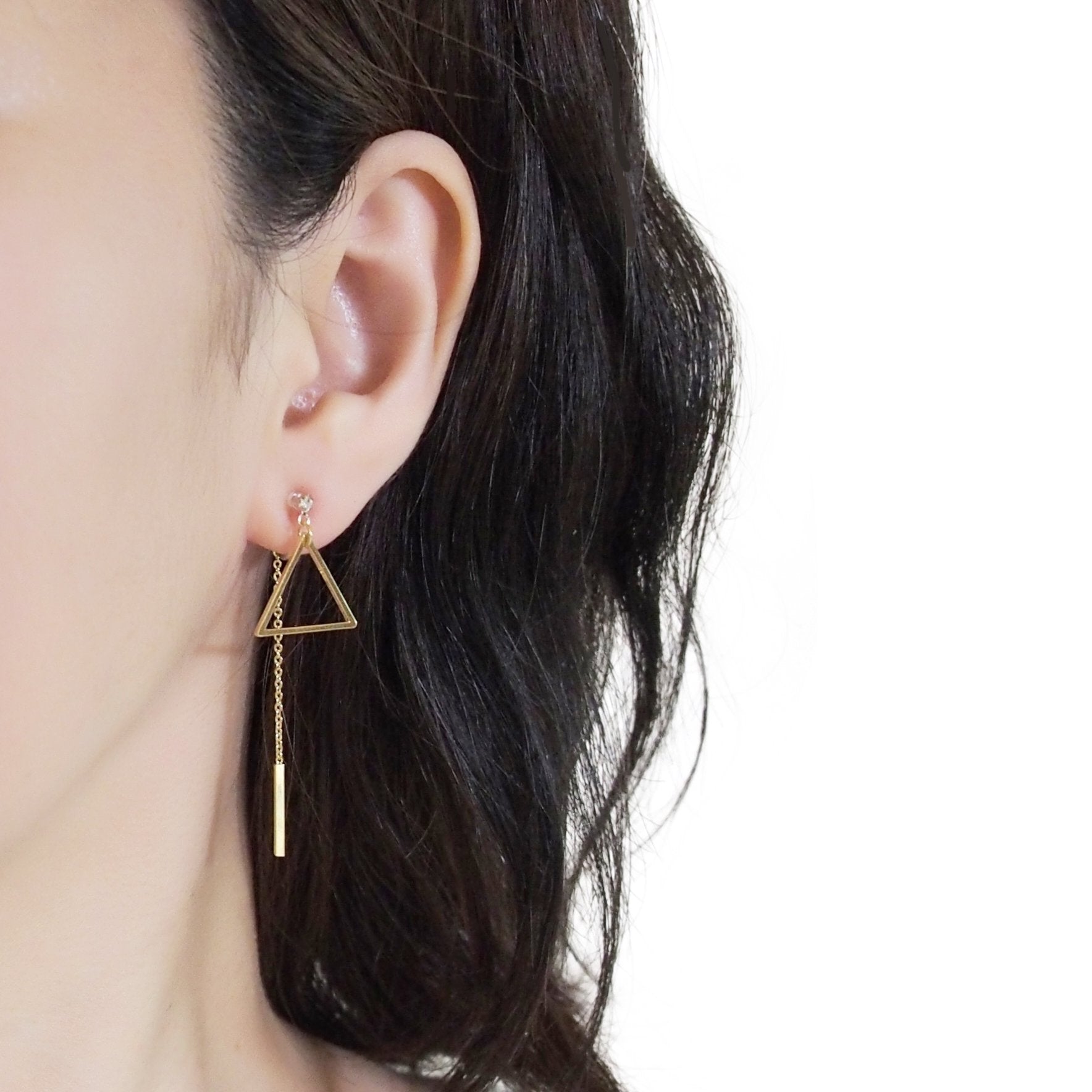 Gold Double-Sided Triangle and Bar Invisible Clip On Earrings - Miyabi Grace