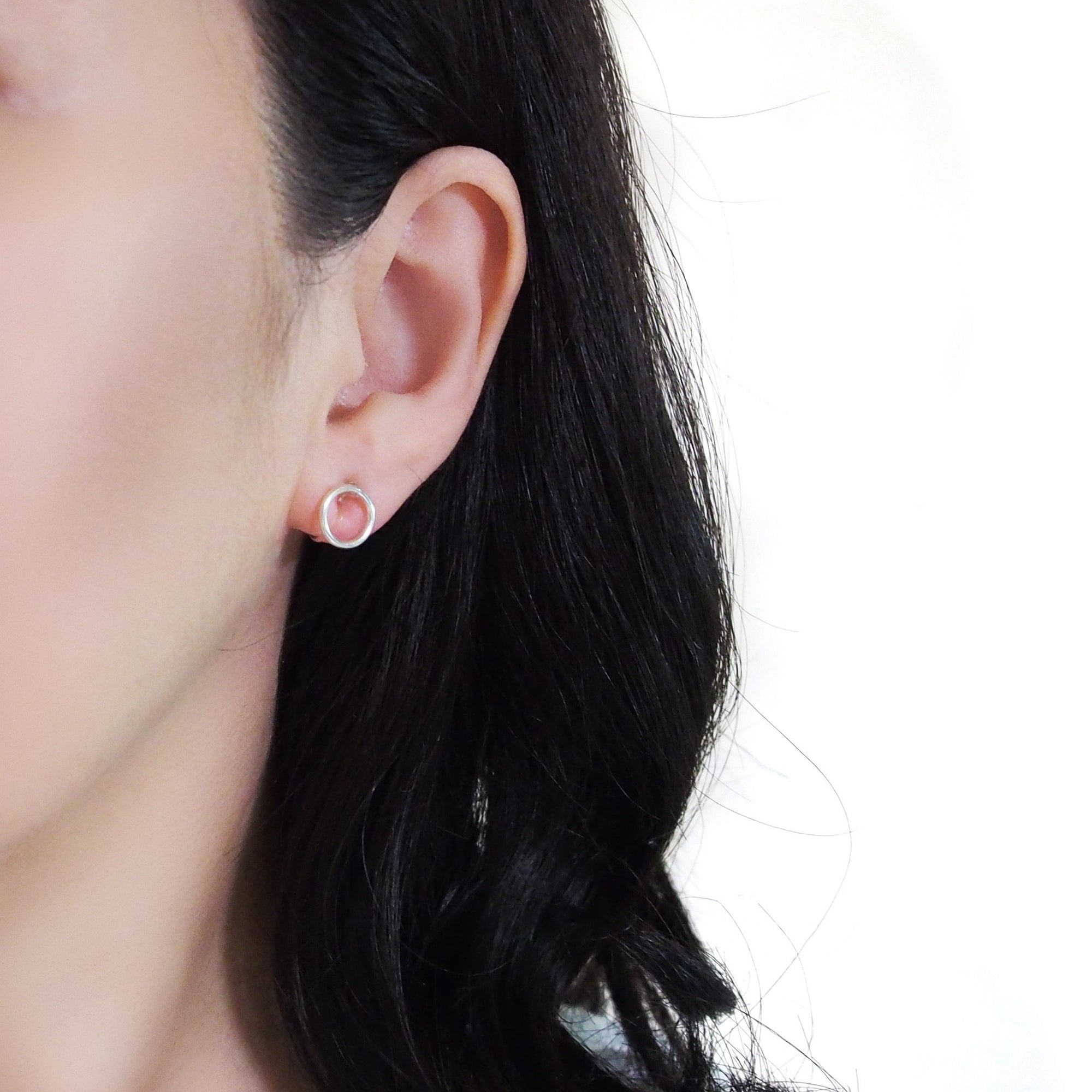 925 Sterling Silver Circle Invisible Clip On Stud Earrings - Miyabi Grace