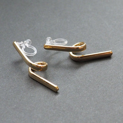 Gold Curved Bar Invisible Clip On Earrings - Miyabi Grace