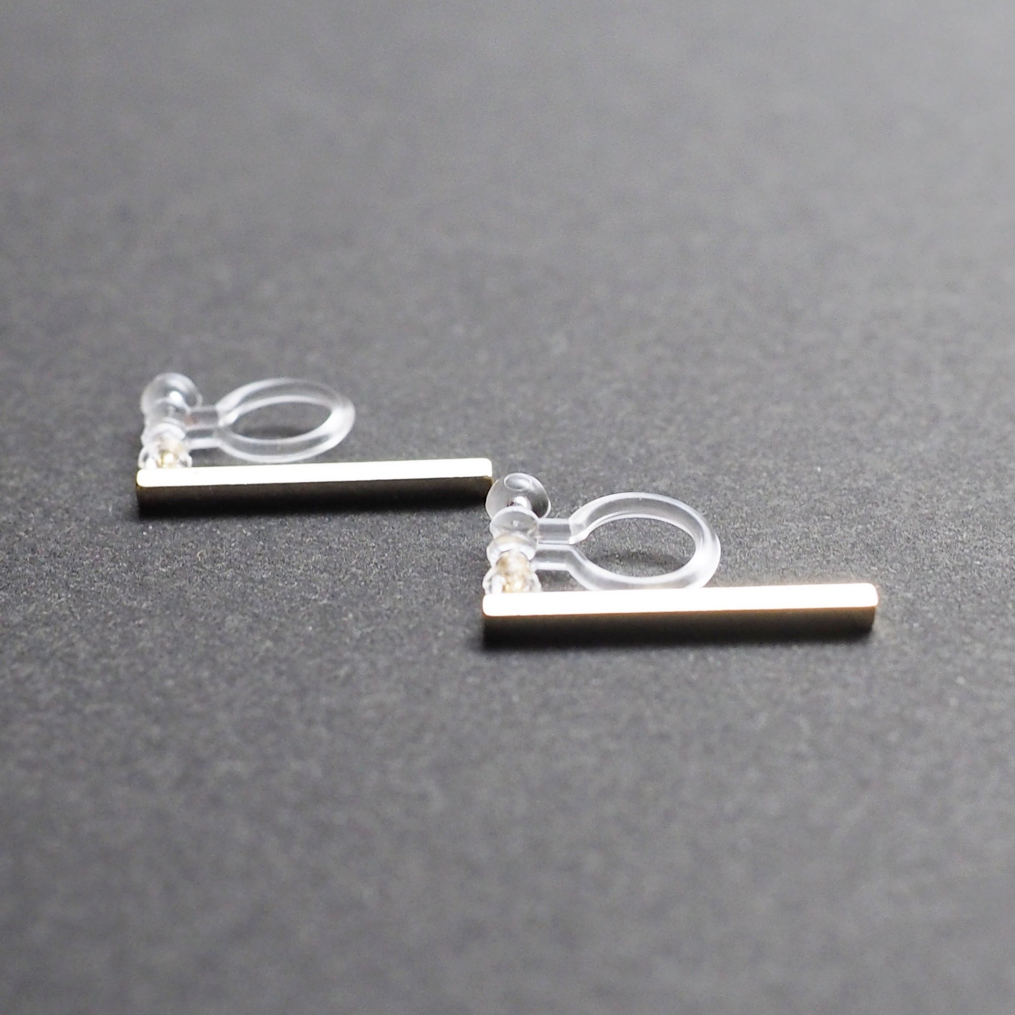 Minimal short bar invisible clip on earrings ( Gold tone ) - miyabigracejewelry.com