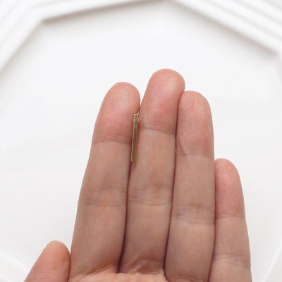 Minimal short bar invisible clip on earrings ( Gold tone ) - miyabigracejewelry.com