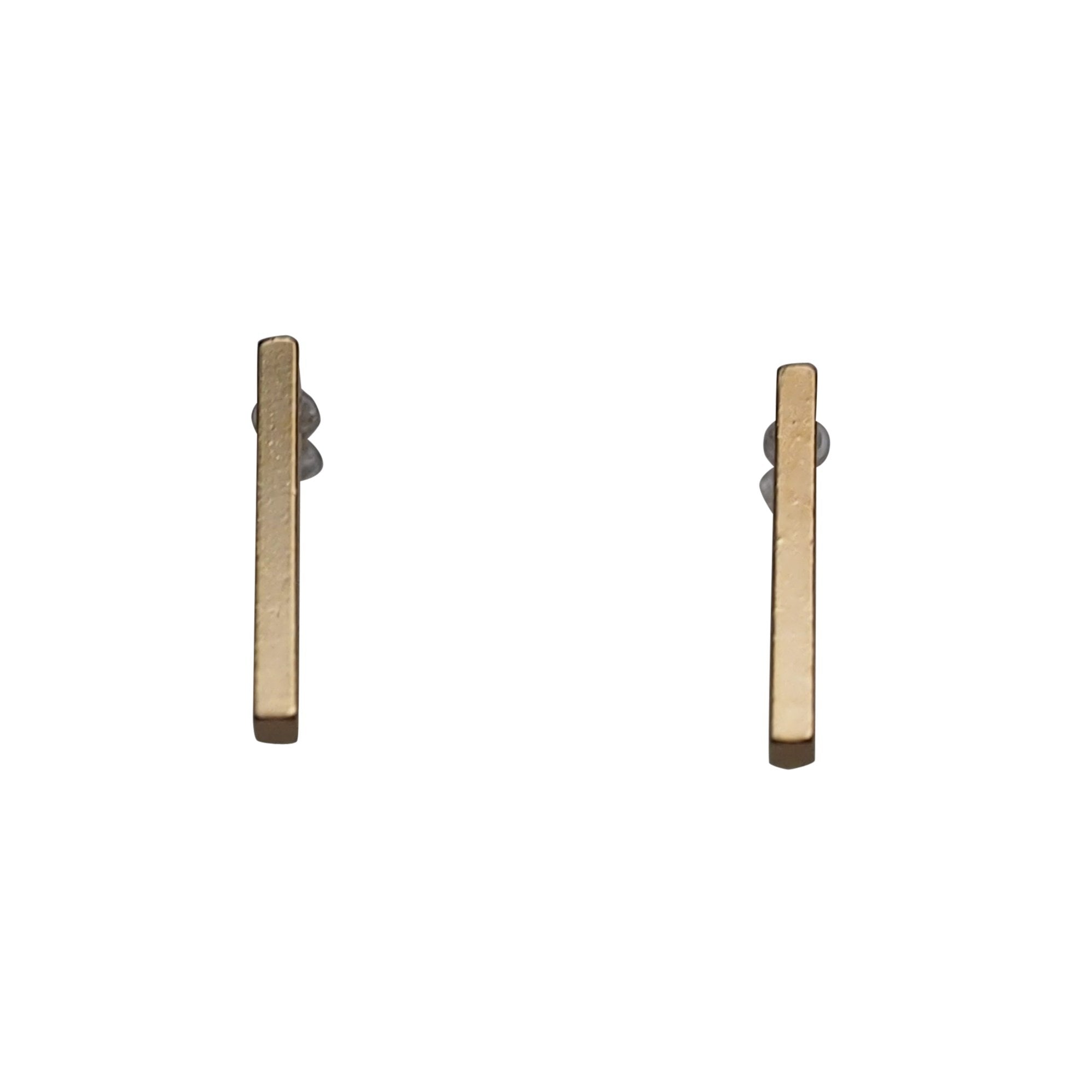 Minimal short bar invisible clip on earrings ( Gold tone ) - miyabigracejewelry.com