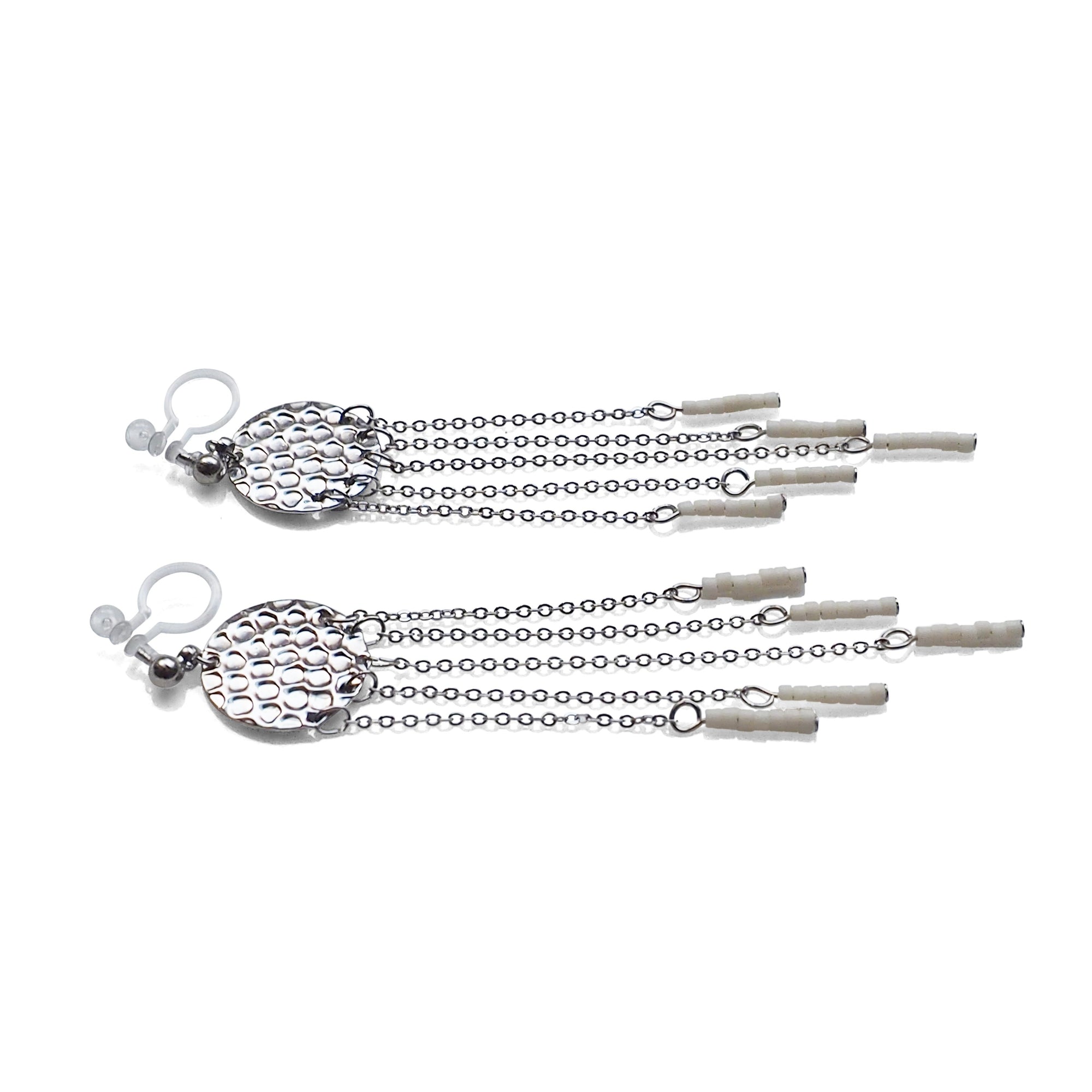 Hammered coin with white beads invisible clip on earrings ( Silver tone ) - Miyabi Grace