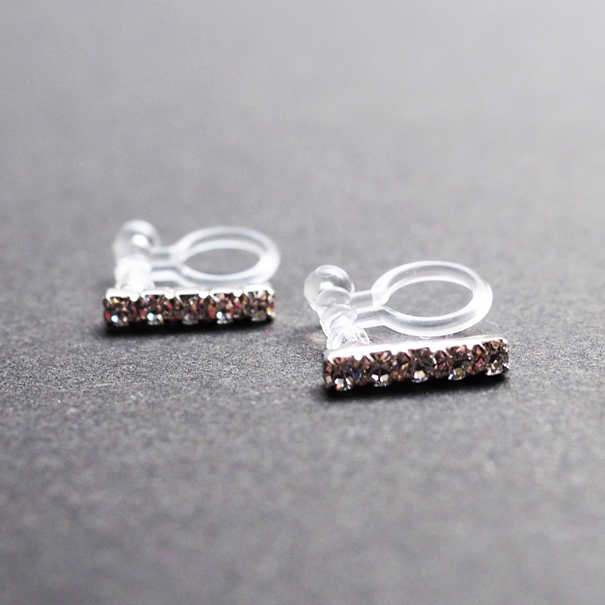 Short rhinestone bar invisible clip on earrings ( Silver tone ) - miyabigracejewelry.com