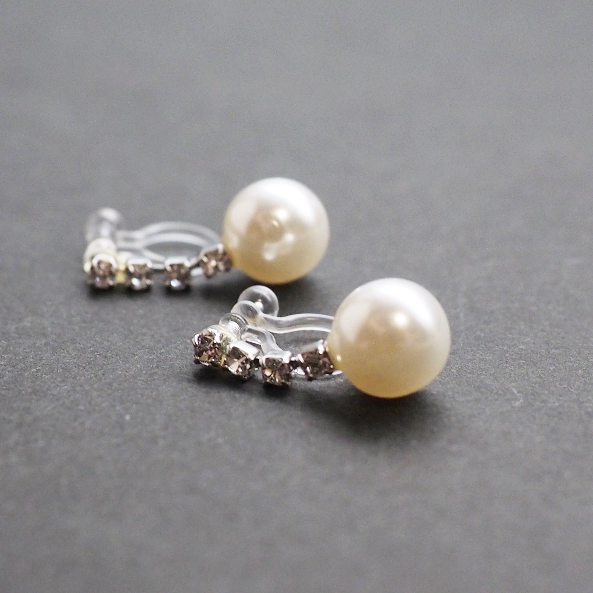 Dangle White Pearl & Crystal Invisible Clip On Earrings (Silver tone) - Miyabi Grace