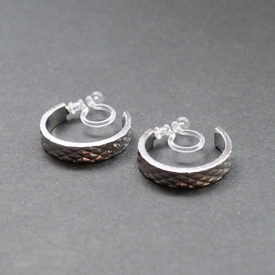 Silver Quilting Invisible Clip On Hoop Earrings - Miyabi Grace