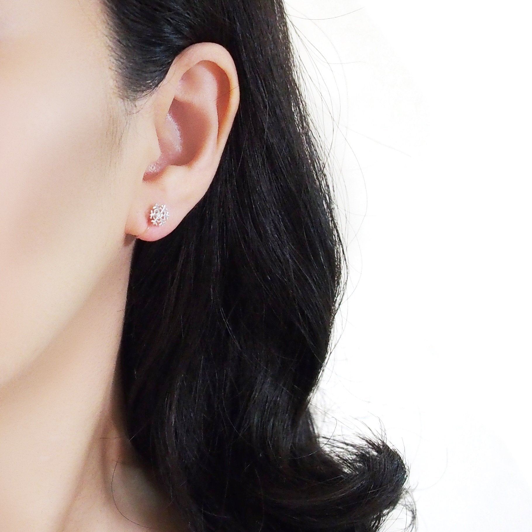 925 Sterling Silver Snowflake Invisible Clip On Stud Earrings - Miyabi Grace