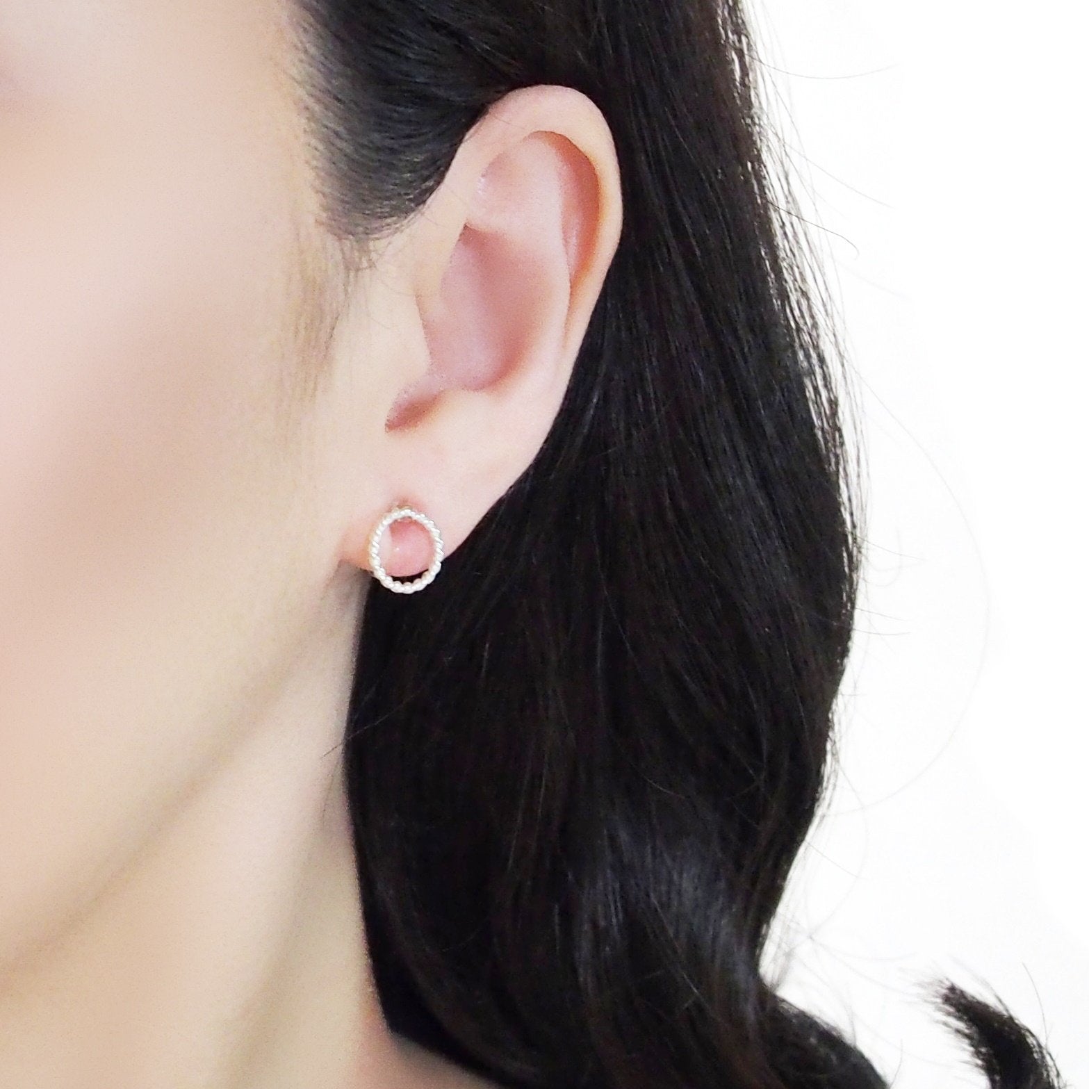 925 Sterling Silver Textured Circle Invisible Clip On Stud Earrings - Miyabi Grace