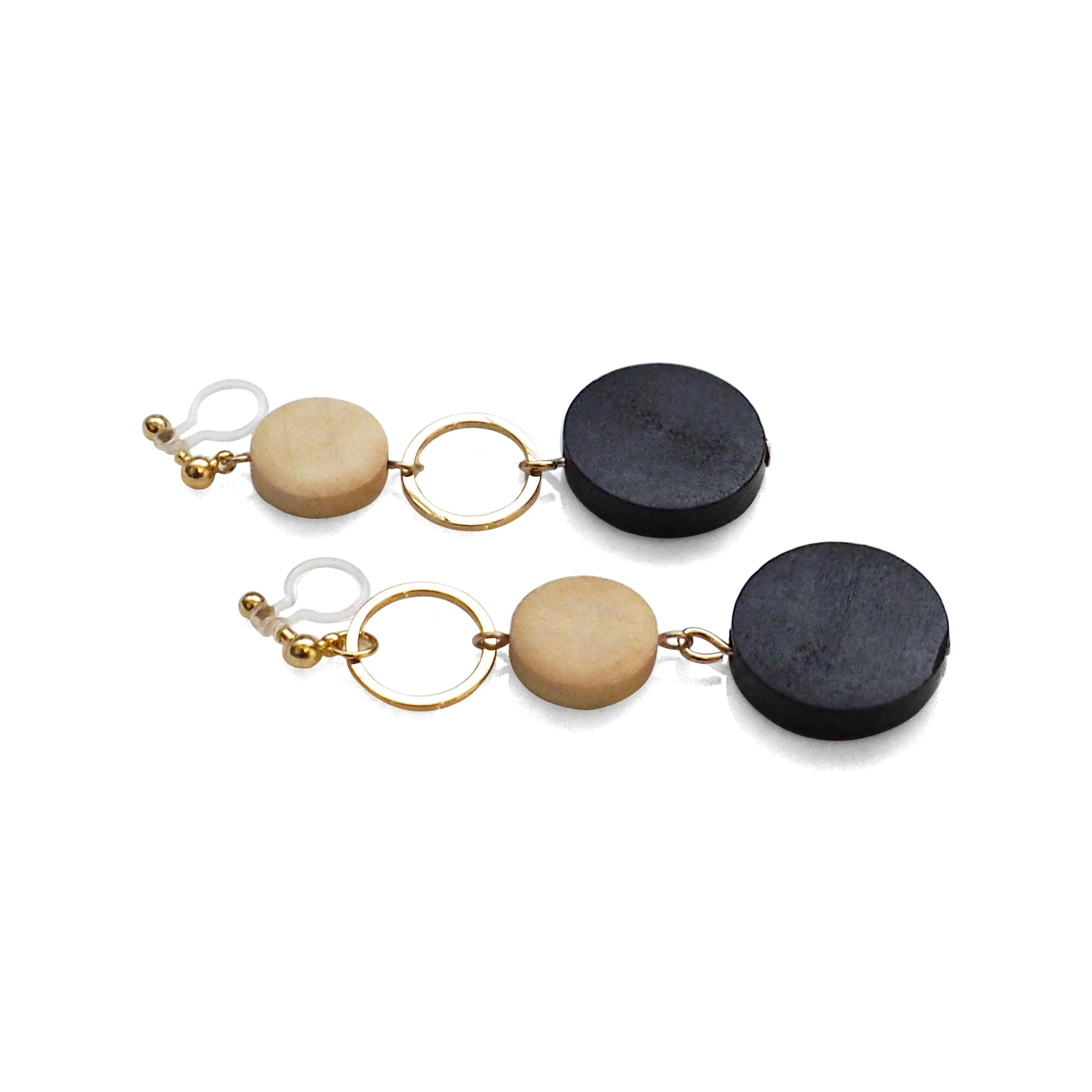 Black and beige wood invisible clip on earrings - miyabigracejewelry.com