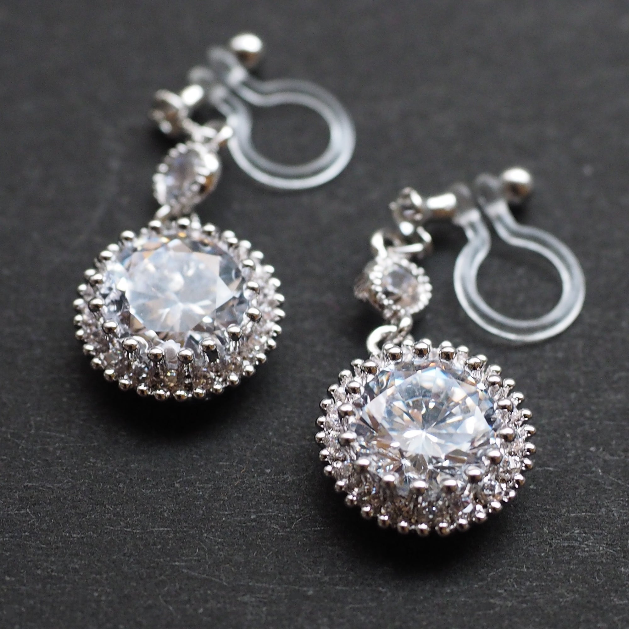 Round cubic zirconia invisible clip on earrings ( Silver tone ) - Miyabi Grace