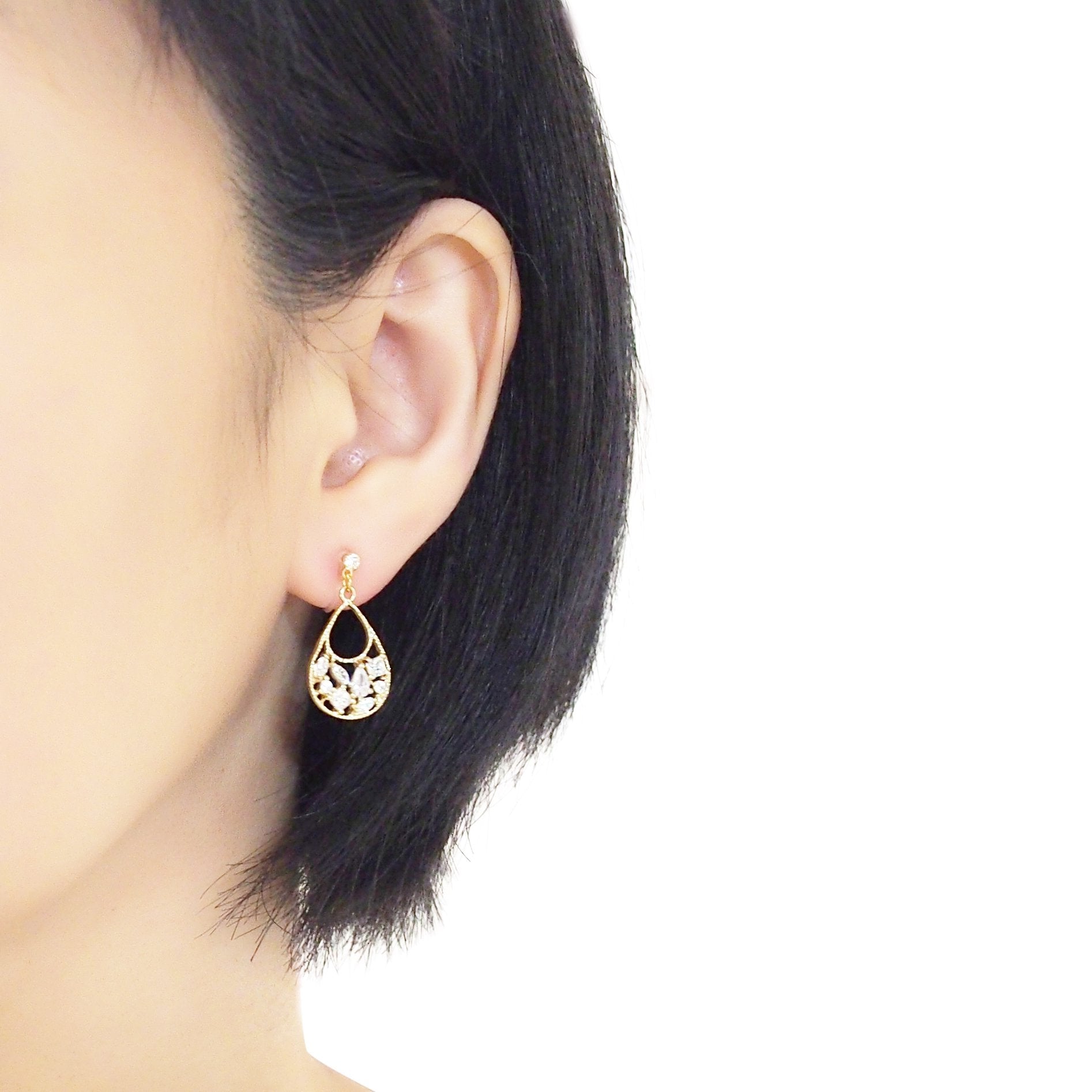 Teardrop filigree cubic zirconia invisible clip on earrings (Gold tone) - miyabigracejewelry.com