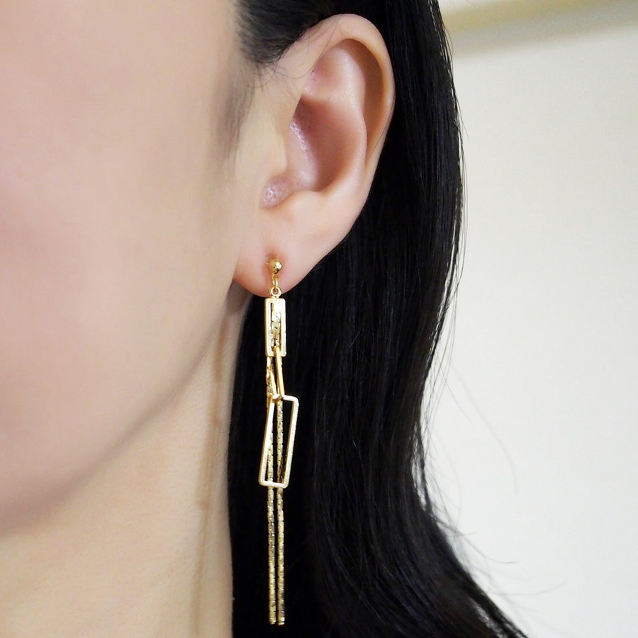 Gold chain and rectangular motif invisible clip on earrings - miyabigracejewelry.com