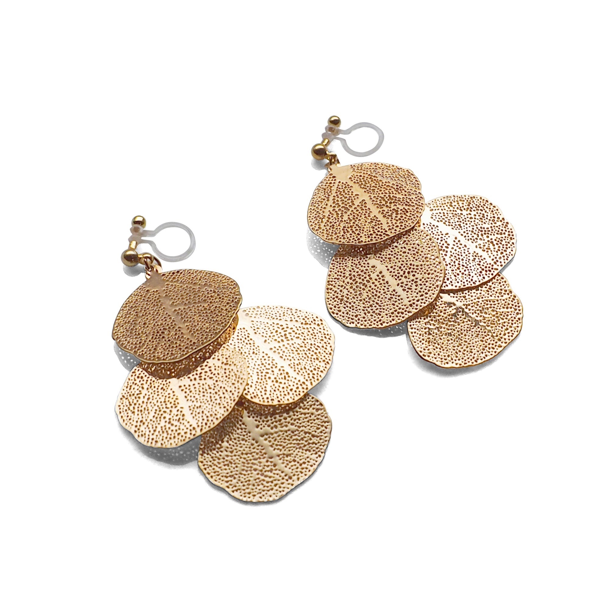 Dangle gold four leaf filigree invisible clip on earrings - Miyabi Grace