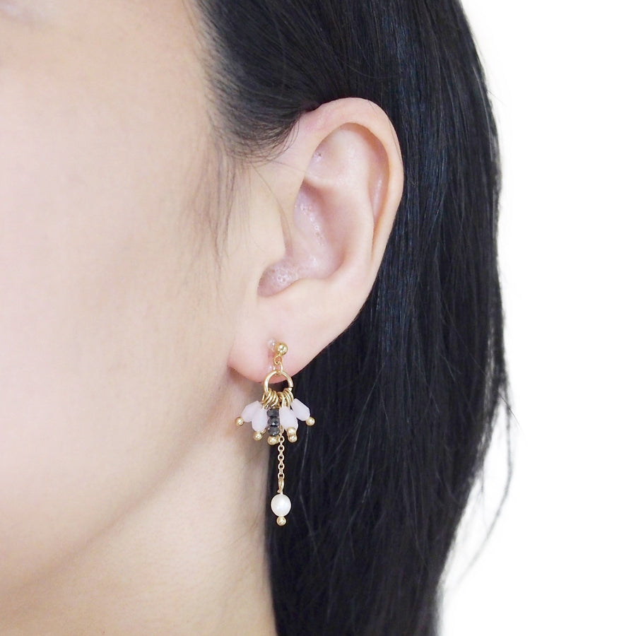 Pink beads and freshwater pearl invisible clip on earrings - miyabigracejewelry.com