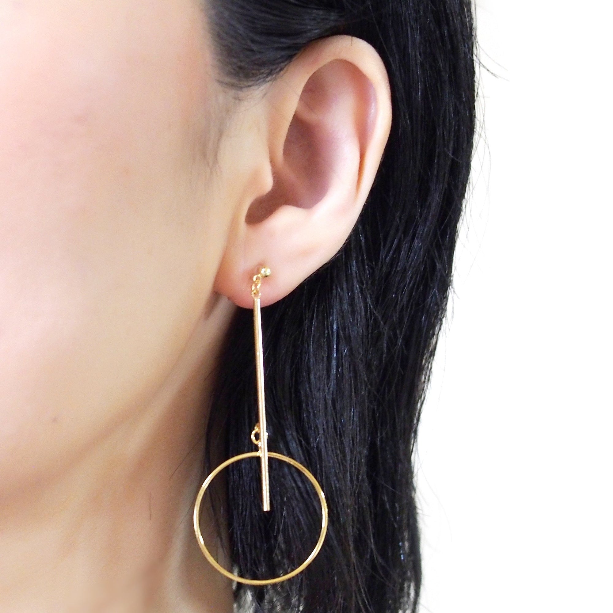 Gold Long Bar with Circle Invisible Clip on Earrings - miyabigracejewelry.com