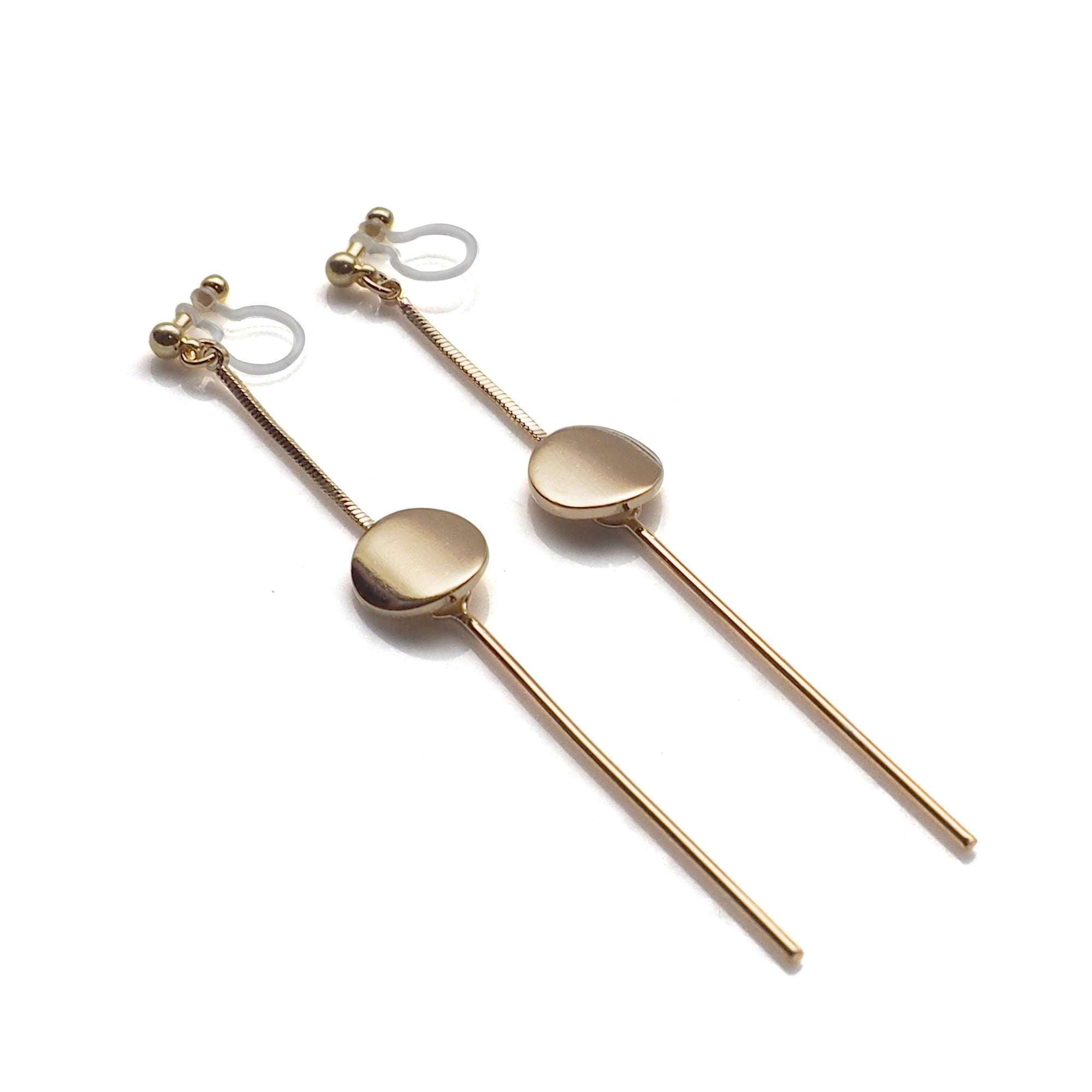 Dangle gold threader with coin invisible clip on earrings - miyabigracejewelry.com