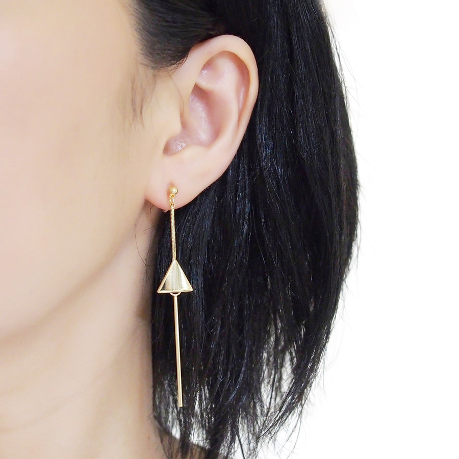 Dangle gold threader with triangle charm invisible clip on earrings - miyabigracejewelry.com