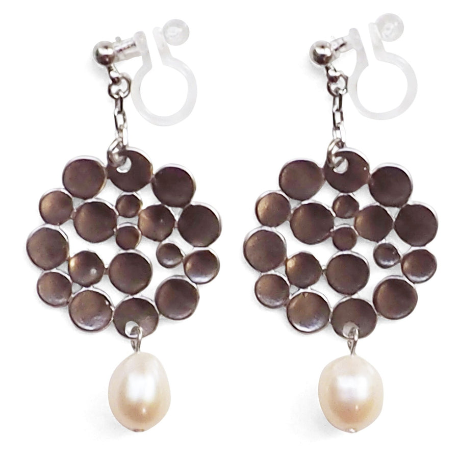 Silver bubble filigree and freshwater pearl invisible clip on earrings - miyabigracejewelry.com